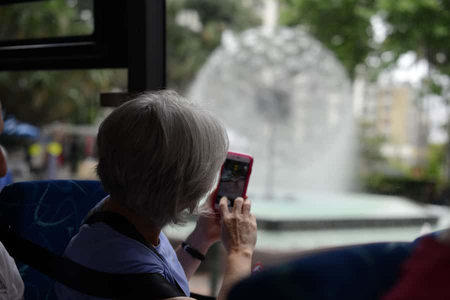 Sydney: City Highlights Guided Bus Tour - The guide can make or break the experience