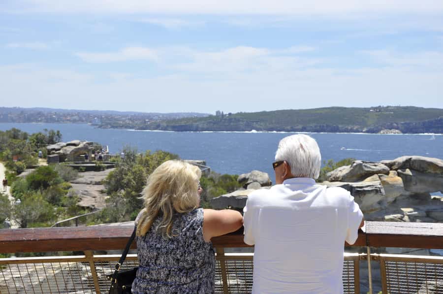 Sydney: City Highlights Guided Bus Tour - Mrs Macquarie’s Point and the harbour outlook