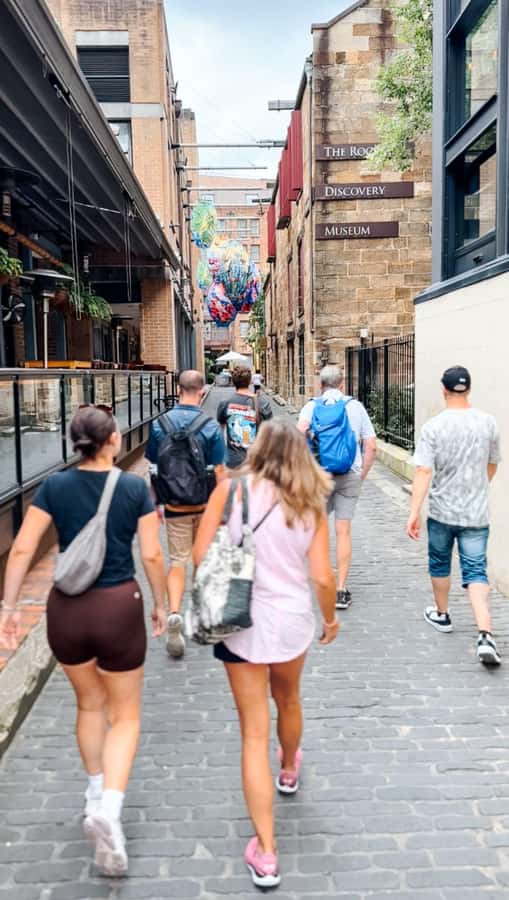 Sydney: City & The Rocks 3.5-Hour Walking Tour with a Drink - Cenotaph and Angel Place