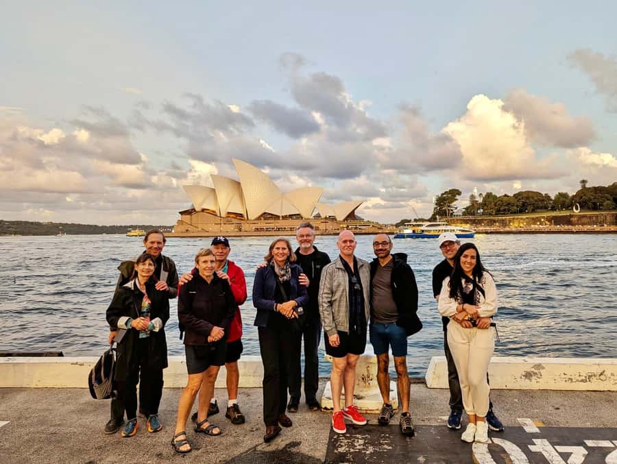 Sydney: City & The Rocks 3.5-Hour Walking Tour with a Drink - Customs House and the Cadigal story