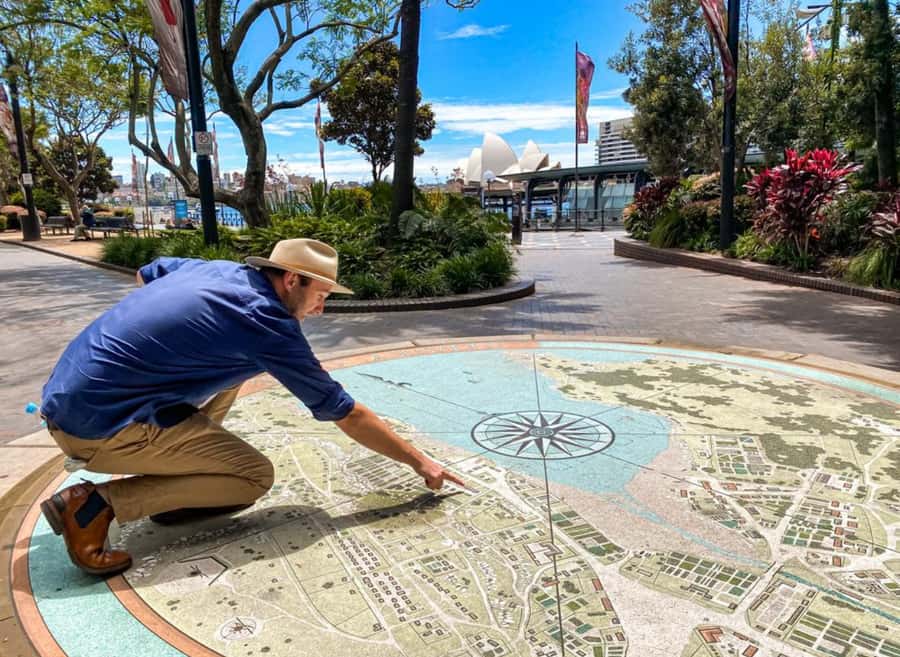 Sydney Convicts, History & The Rocks 2.5-Hour Walking Tour - Circular Quay and the working waterfront