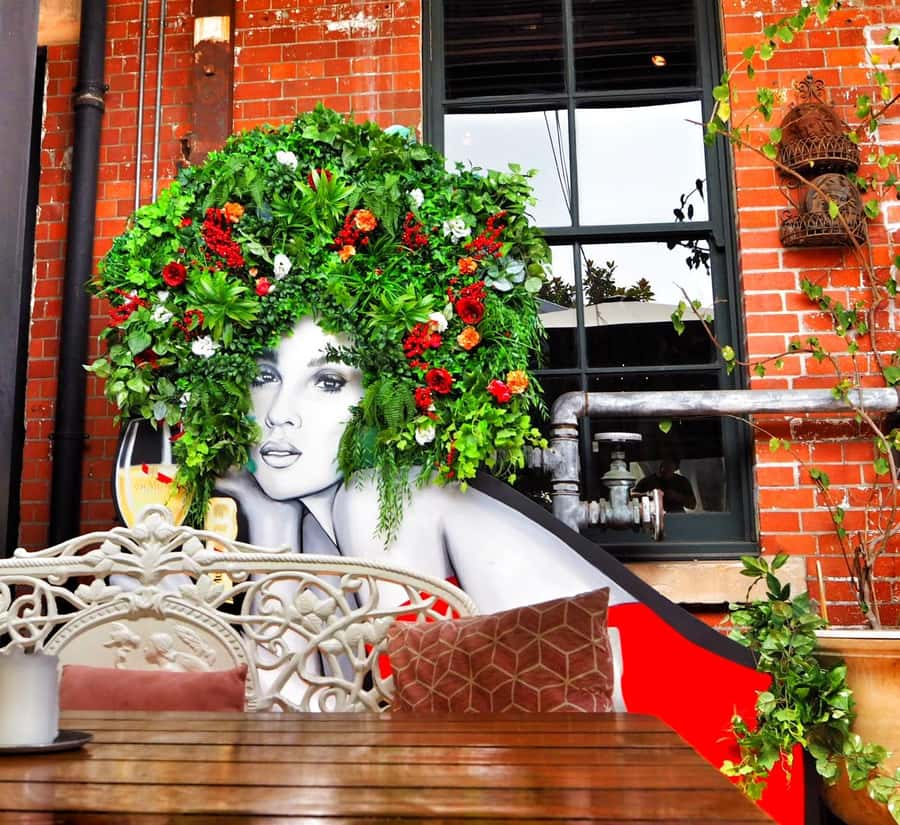 Sydney: Food Tour in Trendy Surry Hills with 8 Tastings - What the guides add to the afternoon