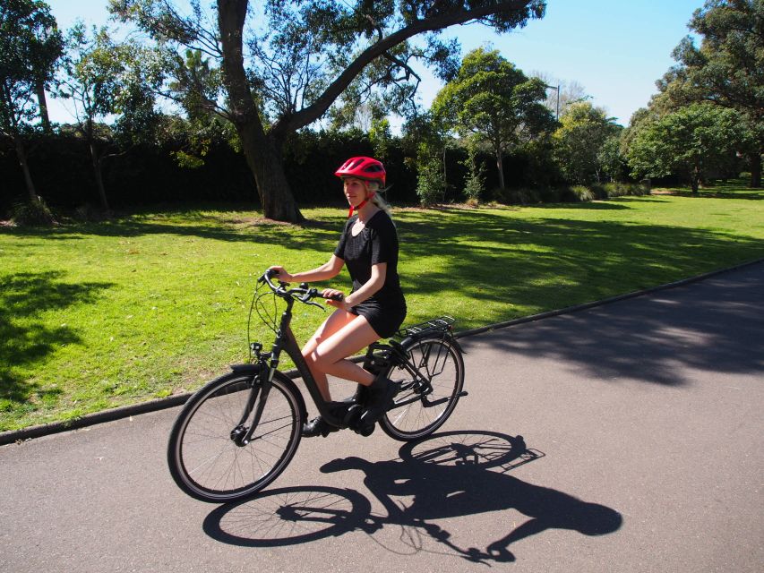 Sydney: Guided Harbour E-Bike Tour - Crossing Sydney Harbour Bridge on Two Wheels
