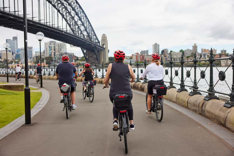 Sydney: Guided Harbour E-Bike Tour - Starting in Darlinghurst and Entering the Domain