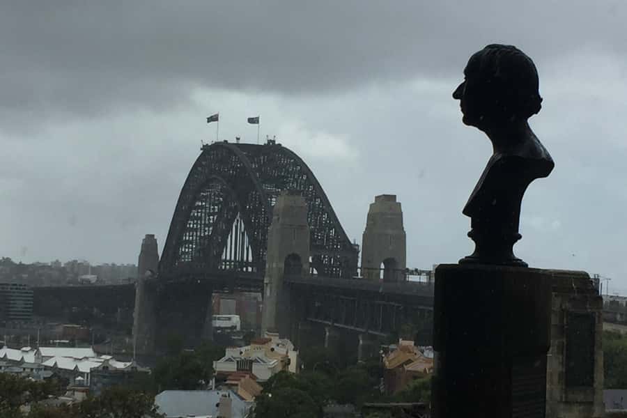 Sydney: Half-Day City Tour - Watsons Bay, Camp Cove, and the edge of the ocean