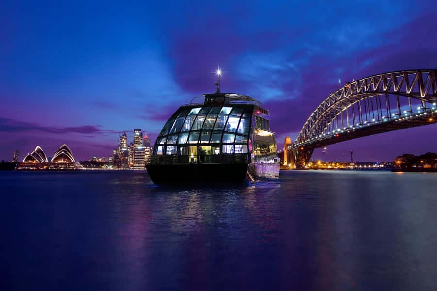 Sydney Harbour: Glass Boat Signature Dinner Cruise - A Sydney evening that begins with the skyline