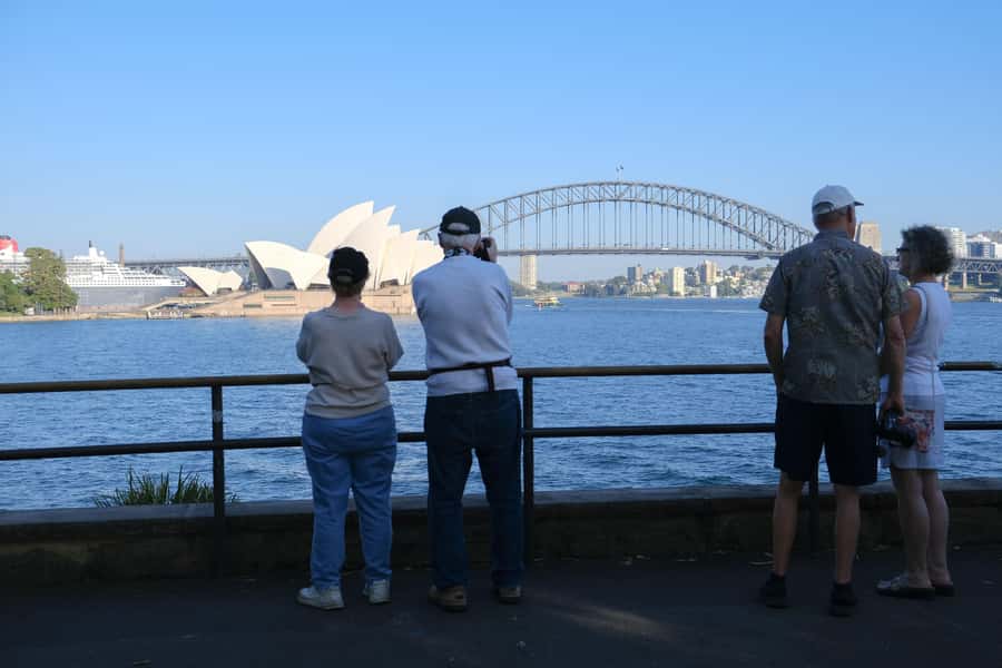 Sydney Harbour to Bondi: Small Group Half–Day Experience - Bondi Beach gives you a short taste of the surf