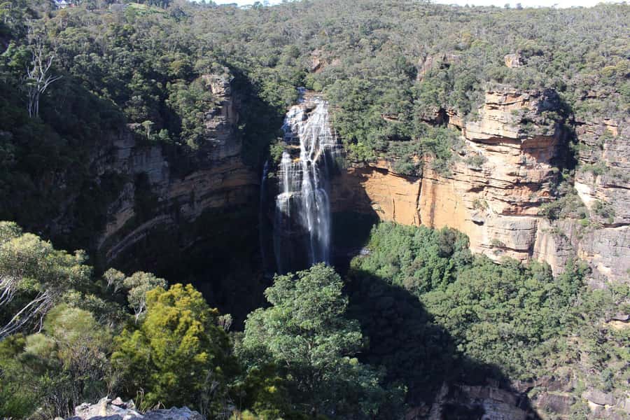 Sydney: Luxury Blue Mountains Adventure with Wentworth Falls - Leura gives you a useful town break