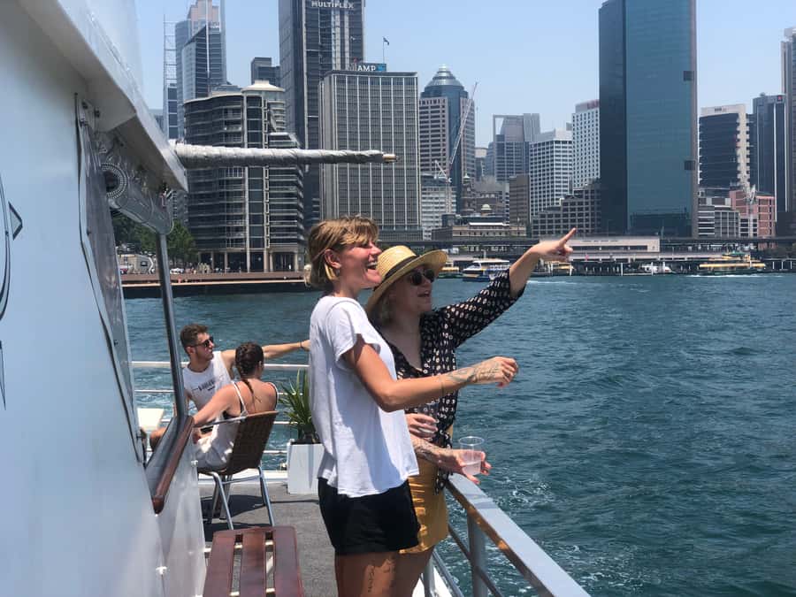 Sydney: Morning or Afternoon Harbour Sightseeing Cruise - Live commentary from the skipper