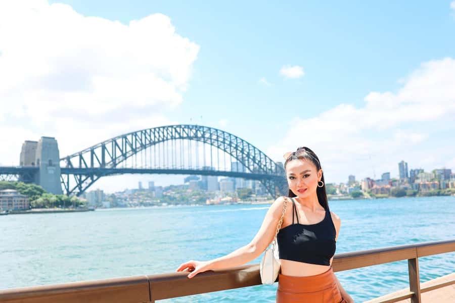 Sydney: Private Photoshoot outside the Opera House - Who should book this photo session?