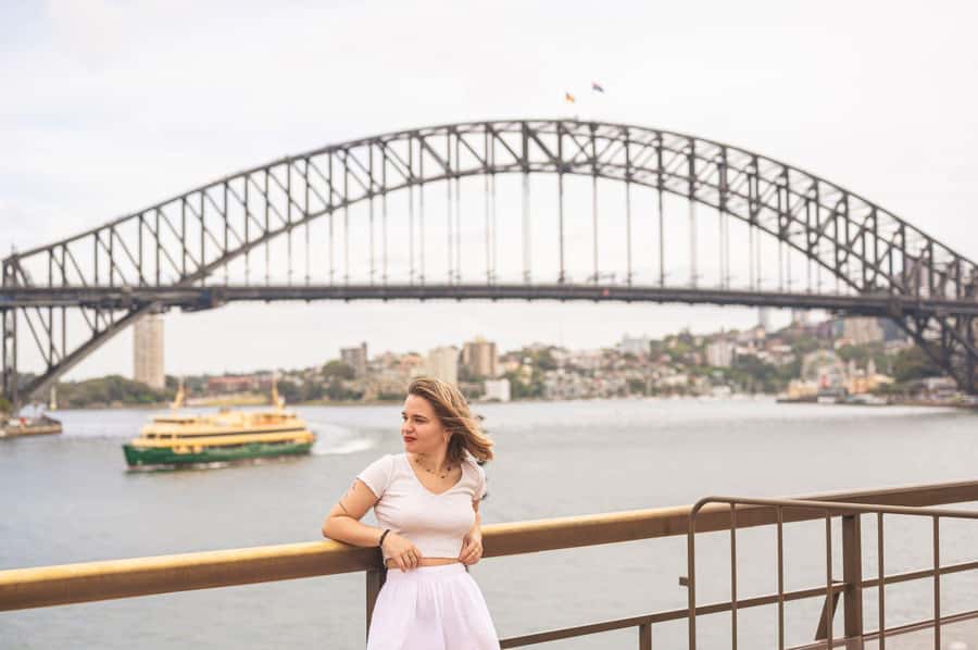 Sydney: Private Photoshoot outside the Opera House - Accessibility and group planning