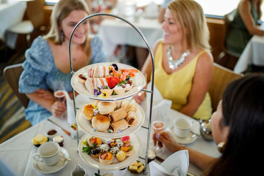 Sydney: Relaxing High Tea Cruise on Sydney Harbour - Getting aboard at Circular Quay Wharf 6