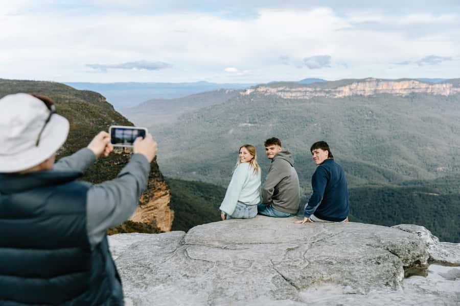 Sydney: Small Group Blue Mountains, Wildlife & Waterfalls - Katoomba: one hour for lunch and local time