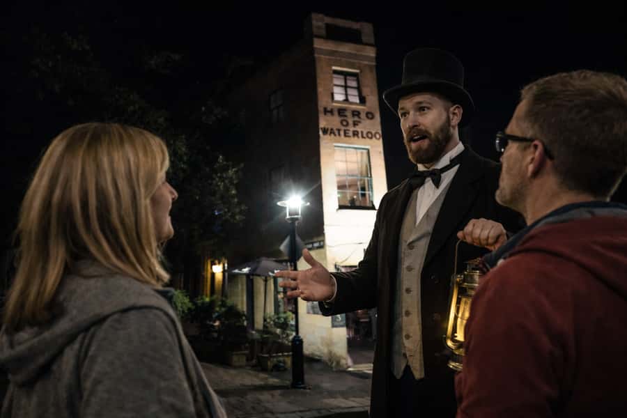 Sydney: Spirits of the Rock and Dark Past Walking Tour - The Rocks Push and the rule of the streets