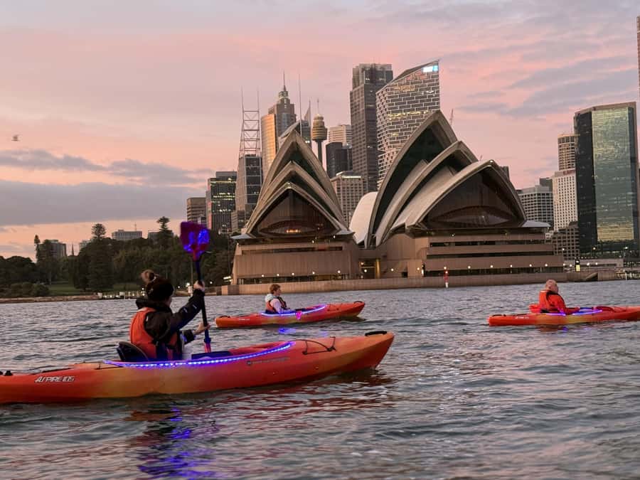 Sydney: Sunrise Kayak, Opera House & Under Harbour Bridge - Under the Harbour Bridge