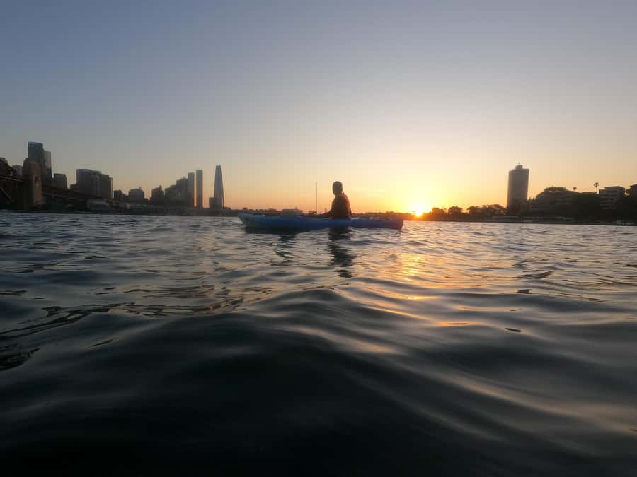 Sydney: Sunset Kayak - Opera & Harbour Bridge Tour (5p. max) - Under the Harbour Bridge