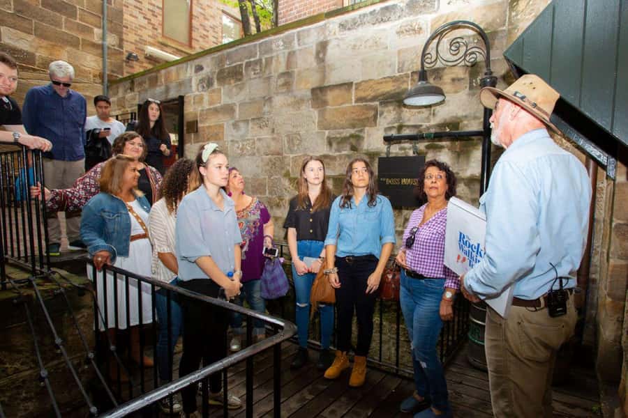Sydney: The Rocks 90-Minute History Walking Tour - What the guides add to the experience