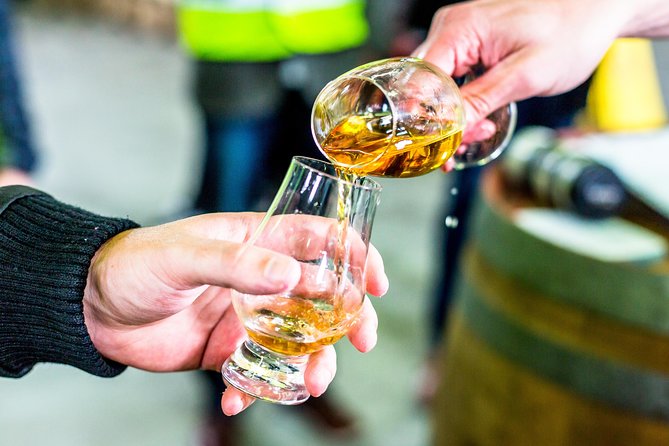Tasmanian Premium Wine Tour with Tasmanian Cheese Platter - What the guides add to the day