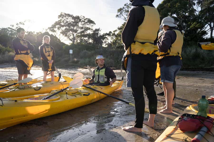 The Freycinet Paddle Kayak Tour - Why Freycinet looks different from a kayak