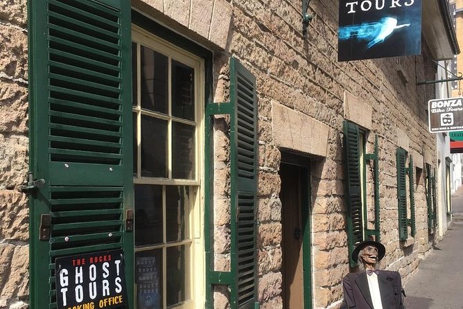 The Rocks Ghost Tours with Guide in Sydney - Why The Rocks makes such a good ghost-tour setting