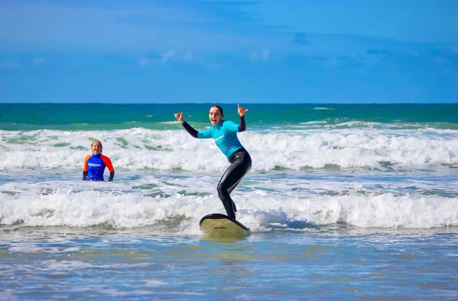 Torquay: 2 Hour Surf Experience on the Great Ocean Road - Waist-deep water and small first waves
