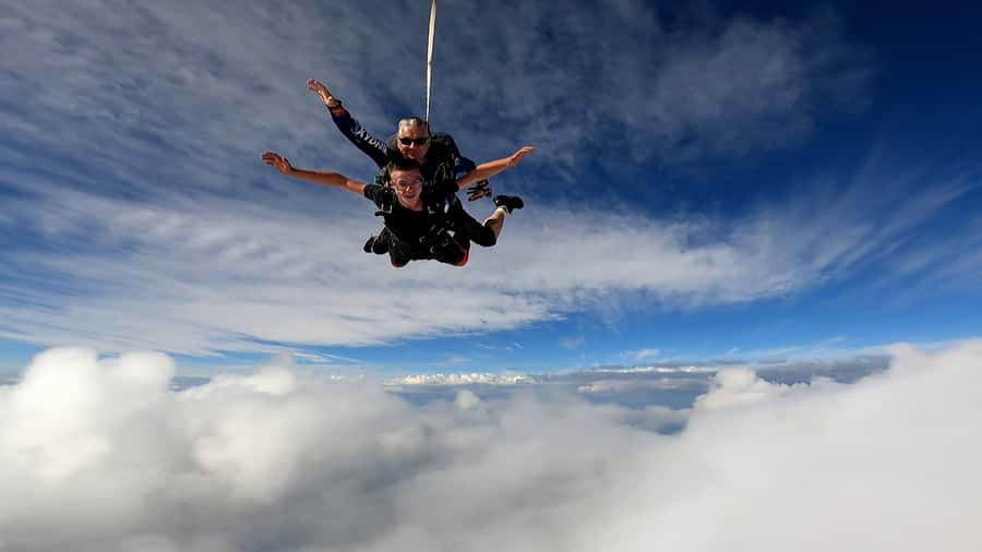 Torquay: Skydive over The Great Ocean Road - opt Melb pickup - The parachute ride brings back the view