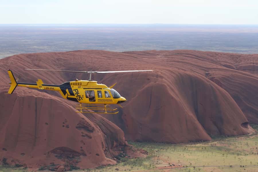 Uluru 15-Minute Helicopter Experience - The safety briefing and helicopter boarding