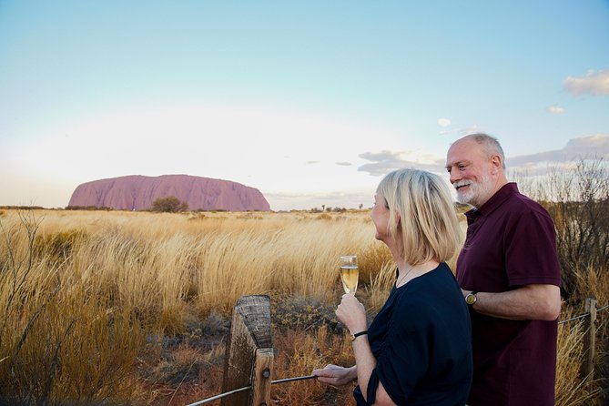 Uluru (Ayers Rock) Sunset + Outback Barbecue Dinner & Star Talk - Stargazing in the Red Centre