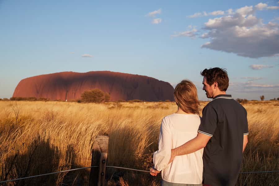 Uluru: Sacred Sites & Sunset Tour with Wine & Cheeseboard - Sunset, sparkling wine and changing colors
