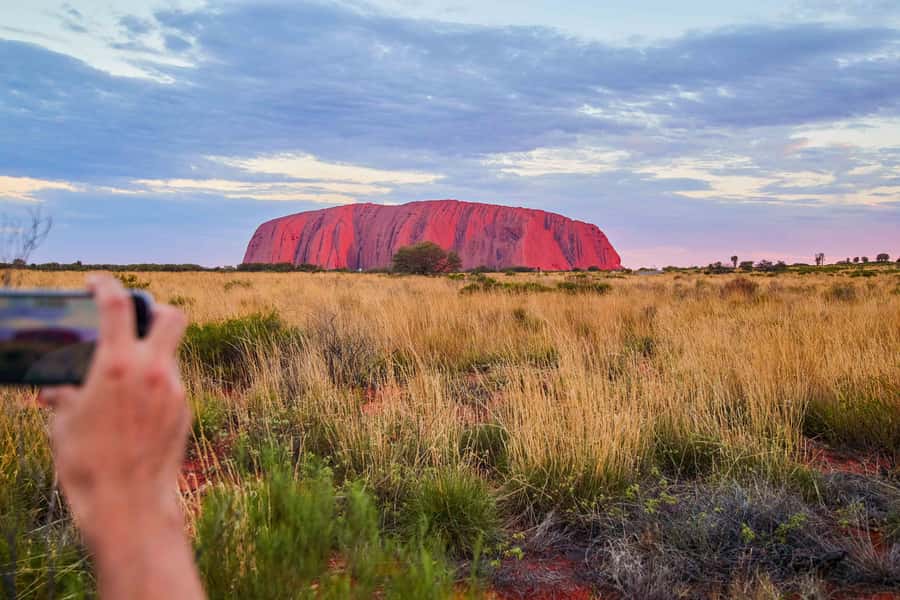 Uluru: Sacred Sites & Sunset Tour with Wine & Cheeseboard - Who should choose this tour