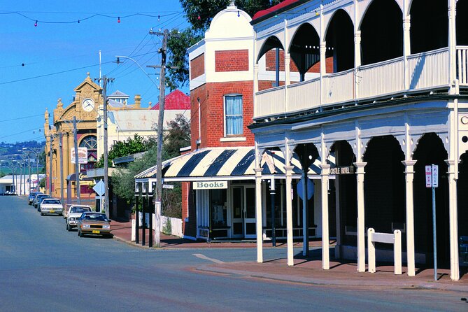 Wave Rock, York and Aboriginal Cultural Day Tour from Perth - Hippo’s Yawn is small, odd, and easy to enjoy