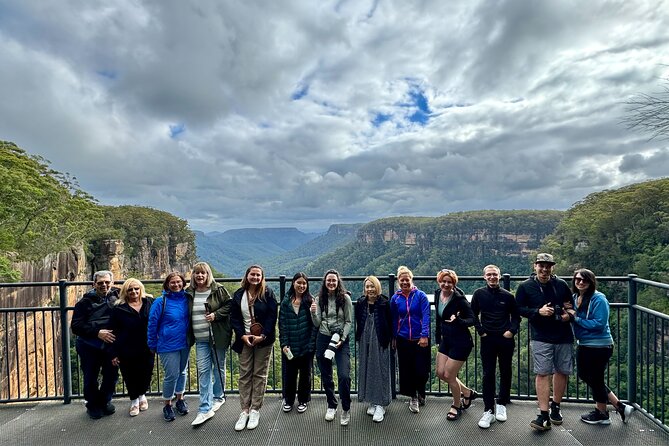 WILD Wombat and Kangaroo Day Tour, All Inclusive - Robertson Pie Shop and a proper Australian snack