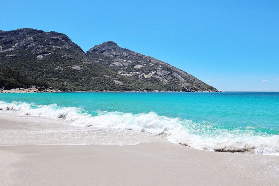 Wineglass Bay & Freycinet National Park Day Trip from Hobart - The guides make or break a long day