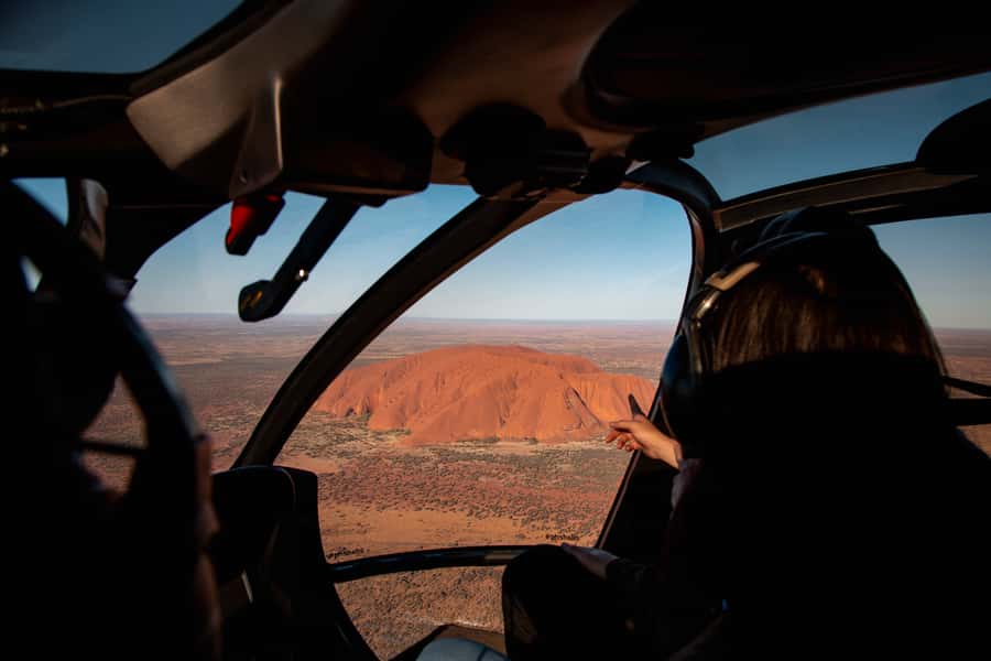 Yulara: Uluru & Kata Tjuta 25-Minute Helicopter Experience - The staff make a practical difference